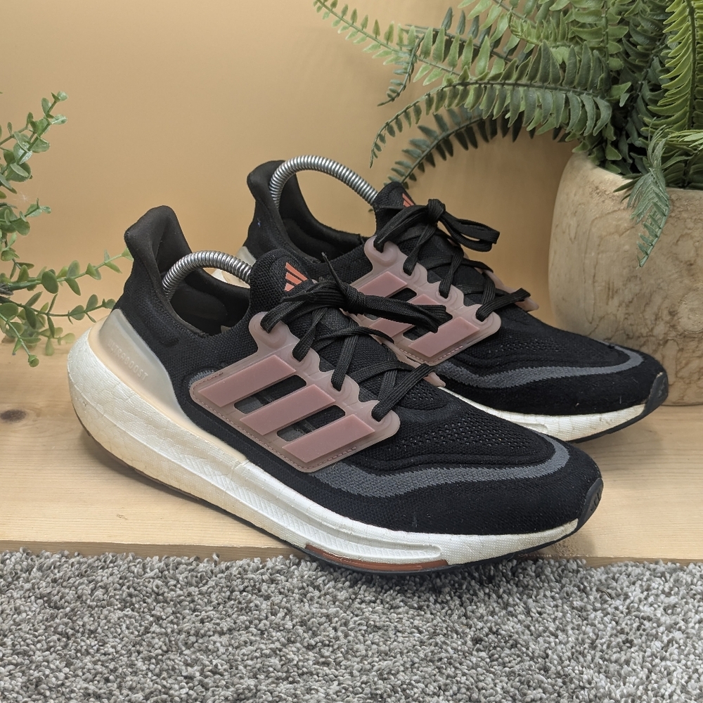 Adidas Ultraboost Light Women's Size 10 Running Shoes Casual Comfort Walking